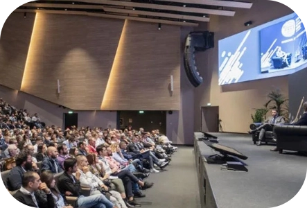 Imagem de uma palestra empresarial