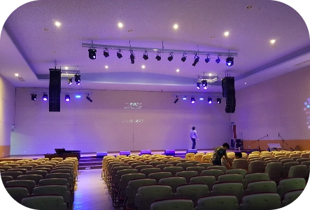 Imagem do interior de uma Igreja