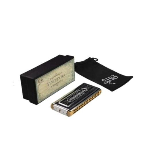 Gaita HERING Profissional Dupla em Dó/Sol (C/G) 64 Vozes Vencedora 7664 por 385,00 à vista no boleto/pix ou parcele em até 10x sem juros. Compre na loja Mundomax!