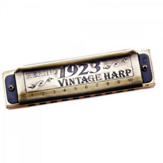 Gaita diatônica VINTAGE HARP LÁ HERING por 233,90 à vista no boleto/pix ou parcele em até 9x sem juros. Compre na loja Mundomax!