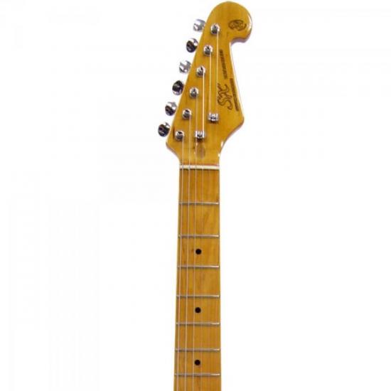 Guitarra SX Vintage Series SST 57 Preta por 0,00 à vista no boleto/pix ou parcele em até 1x sem juros. Compre na loja Mundomax!
