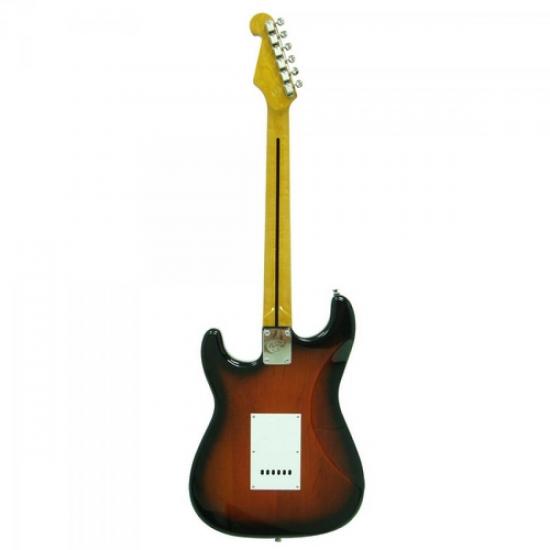 Guitarra SX Vintage Series SST 57 Sunburst por 0,00 à vista no boleto/pix ou parcele em até 1x sem juros. Compre na loja Mundomax!