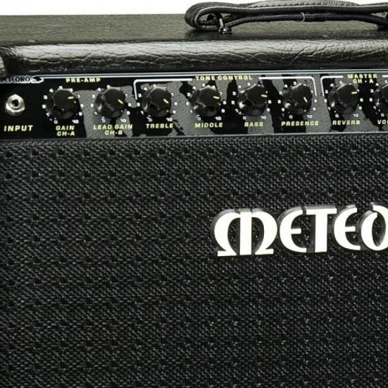 Cubo Para Guitarra Signature Andreas Kisser MCK200 Extreme METEORO por 0,00 à vista no boleto/pix ou parcele em até 1x sem juros. Compre na loja Mundomax!