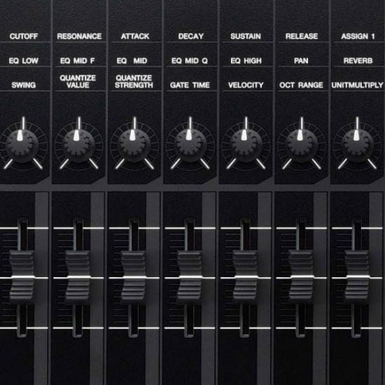 Teclado Sintetizador YAMAHA 88 Teclas MOTIF XF8 por 0,00 à vista no boleto/pix ou parcele em até 1x sem juros. Compre na loja Mundomax!