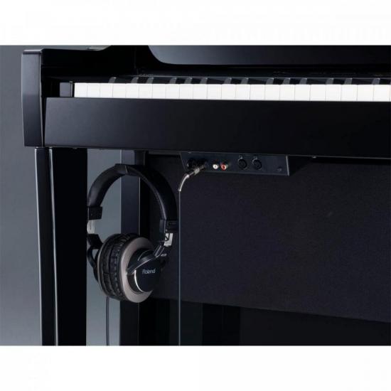 Piano Digital ROLAND 88 Teclas LX15 Preto por 0,00 à vista no boleto/pix ou parcele em até 1x sem juros. Compre na loja Mundomax!