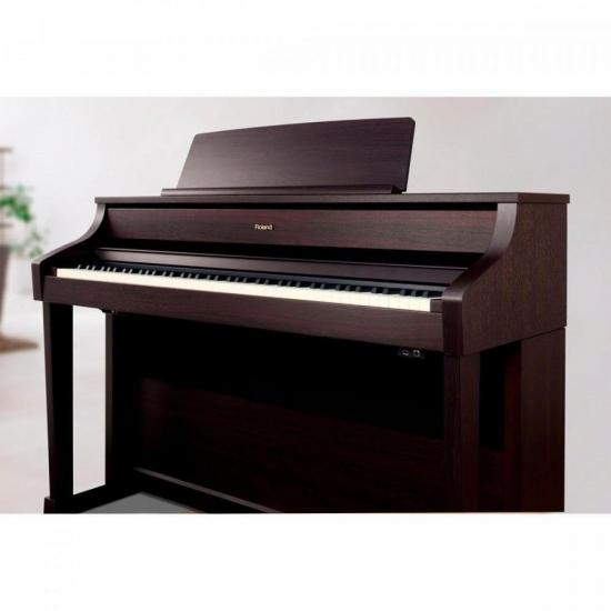 Piano Digital ROLAND HP-507 RW por 0,00 à vista no boleto/pix ou parcele em até 1x sem juros. Compre na loja Mundomax!