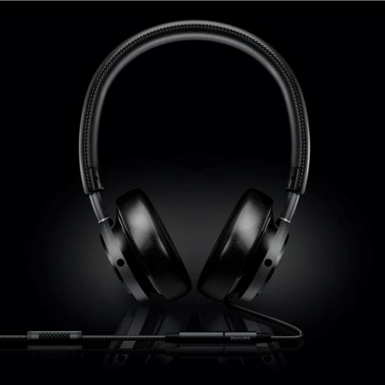 Fone de Ouvido M1/00 Edição Fidelio Preto PHILIPS por 0,00 à vista no boleto/pix ou parcele em até 1x sem juros. Compre na loja Mundomax!