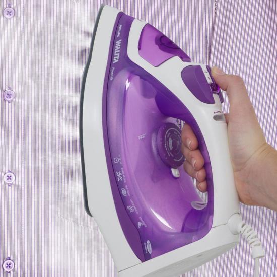 Ferro a Vapor RI2960/02 2200W 220V Branco/Violeta PHILIPS WALITA por 0,00 à vista no boleto/pix ou parcele em até 1x sem juros. Compre na loja Mundomax!