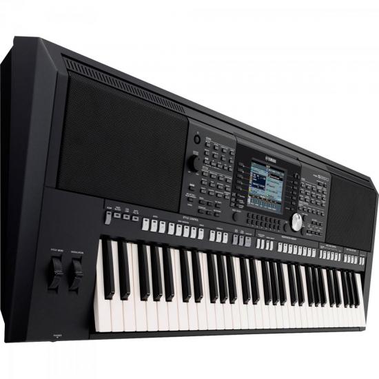 Teclado Arranjador YAMAHA PSR-S950 com Fonte Bivolt Preto por 0,00 à vista no boleto/pix ou parcele em até 1x sem juros. Compre na loja Mundomax!
