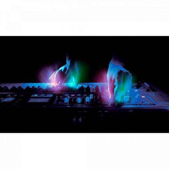 Orgao ROLAND Eletronico VCombo VR09 por 0,00 à vista no boleto/pix ou parcele em até 1x sem juros. Compre na loja Mundomax!