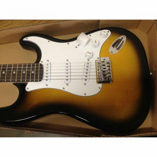 Guitarra SHELTER Classic Califórnia Standard STD15 Sunburst por 0,00 à vista no boleto/pix ou parcele em até 1x sem juros. Compre na loja Mundomax!