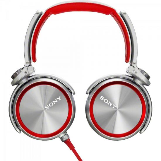 Fone de Ouvido Estilo DJ 50mm 3000mW MDRXB920 Prata e Vermelho SONY por 0,00 à vista no boleto/pix ou parcele em até 1x sem juros. Compre na loja Mundomax!