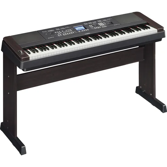 Piano Digital YAMAHA 88 Teclas DGX650B por 0,00 à vista no boleto/pix ou parcele em até 1x sem juros. Compre na loja Mundomax!
