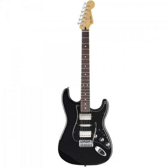 Guitarra FENDER Strat Blacktop HSH PT por 0,00 à vista no boleto/pix ou parcele em até 1x sem juros. Compre na loja Mundomax!