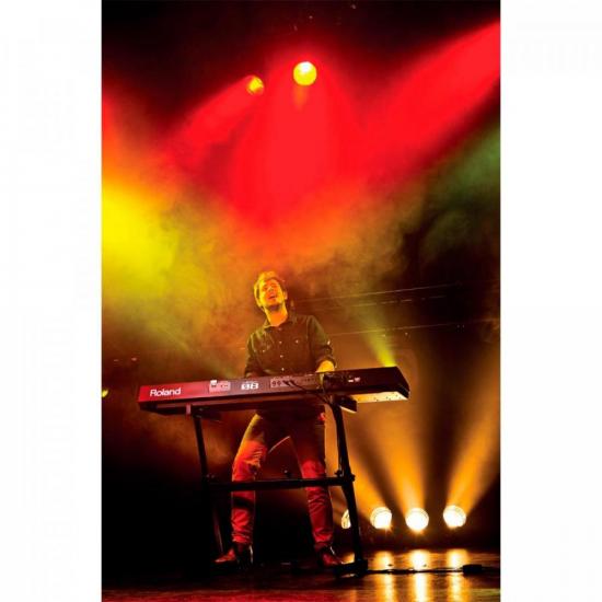 Teclado Roland FA-08 por 0,00 à vista no boleto/pix ou parcele em até 1x sem juros. Compre na loja Mundomax!