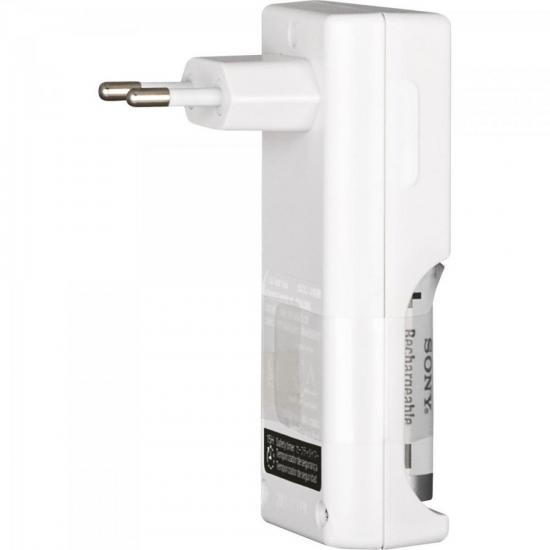Carregador de Pilha c/ 2 Pilhas AA 1000mAh BCG34HW2 Bivolt SONY por 0,00 à vista no boleto/pix ou parcele em até 1x sem juros. Compre na loja Mundomax!