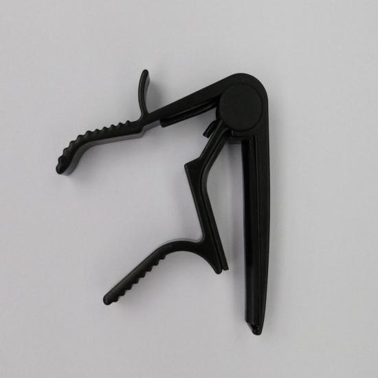 Braçadeira Capotraste para DOLPHIN Violão Preta por 21,90 à vista no boleto/pix ou parcele em até 1x sem juros. Compre na loja Mundomax!