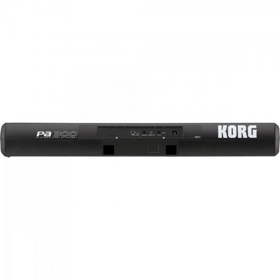 Teclado Arranjador KORG PA-300 por 0,00 à vista no boleto/pix ou parcele em até 1x sem juros. Compre na loja Mundomax!