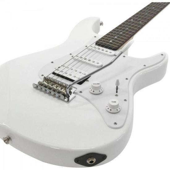 Guitarra YAMAHA Pacifica 012 Branca por 0,00 à vista no boleto/pix ou parcele em até 1x sem juros. Compre na loja Mundomax!
