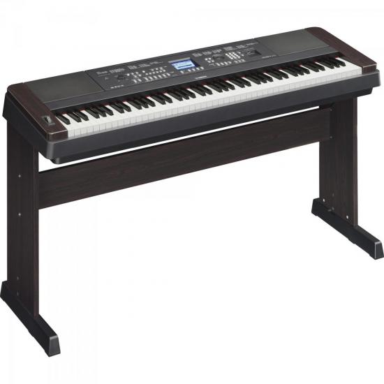 Piano Digital YAMAHA DGX-650B com Fonte Bivolt Preto por 0,00 à vista no boleto/pix ou parcele em até 1x sem juros. Compre na loja Mundomax!