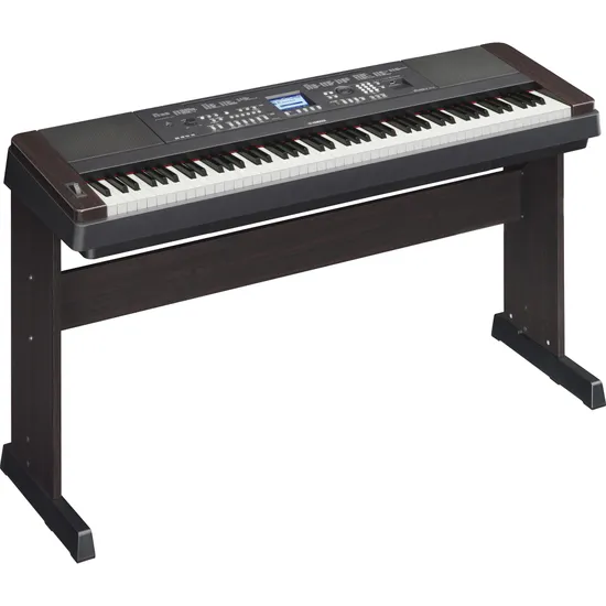 Piano Digital YAMAHA DGX-650B com Fonte Bivolt Preto por 0,00 à vista no boleto/pix ou parcele em até 1x sem juros. Compre na loja Mundomax!
