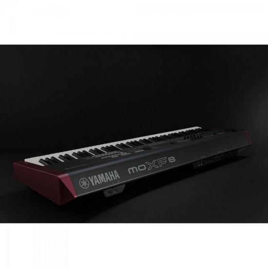 Teclado Sintetizador YAMAHA MOXF8 Preto por 0,00 à vista no boleto/pix ou parcele em até 1x sem juros. Compre na loja Mundomax!
