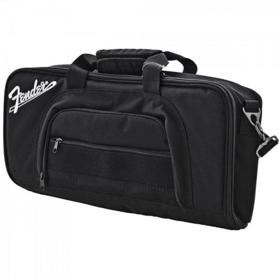 Capa Para Pedalboard GIG BAG Preta FENDER por 194,90 à vista no boleto/pix ou parcele em até 7x sem juros. Compre na loja Mundomax!