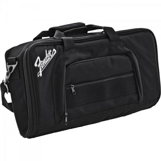 Capa Para Pedalboard GIG BAG Preta FENDER por 194,90 à vista no boleto/pix ou parcele em até 7x sem juros. Compre na loja Mundomax!