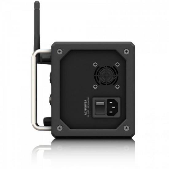 Mesa de Som 18 Canais X Air XR18 BEHRINGER por 5.399,00 à vista no boleto/pix ou parcele em até 12x sem juros. Compre na loja Mundomax!