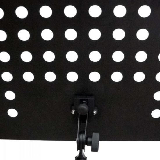Suporte Para Partituras Furada 5040 Preta SATY por 0,00 à vista no boleto/pix ou parcele em até 1x sem juros. Compre na loja Mundomax!