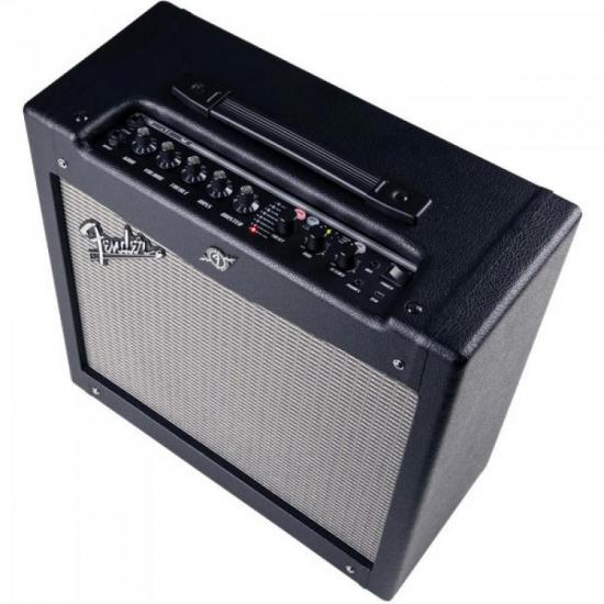 Cubo Para Guitarra 40W MUSTANG II V2 FENDER por 0,00 à vista no boleto/pix ou parcele em até 1x sem juros. Compre na loja Mundomax!