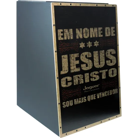 Cajon Eletroacústico Inclinado JESUS CRISTO K2-EQ-011 JAGUAR por 0,00 à vista no boleto/pix ou parcele em até 1x sem juros. Compre na loja Mundomax!