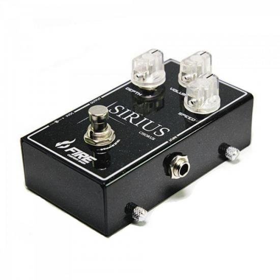 Pedal de Efeitos Chorus SIRIUS Preto FIRE por 0,00 à vista no boleto/pix ou parcele em até 1x sem juros. Compre na loja Mundomax!