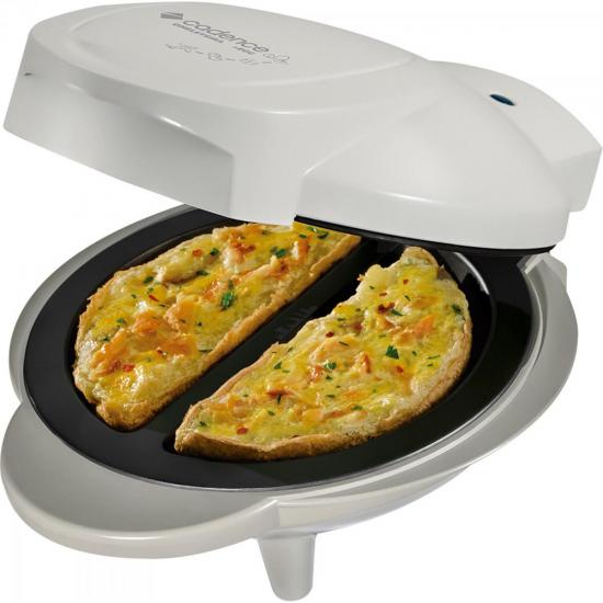 Omeleteira 800W 220V +EGG OML100 Branca CADENCE por 0,00 à vista no boleto/pix ou parcele em até 1x sem juros. Compre na loja Mundomax!