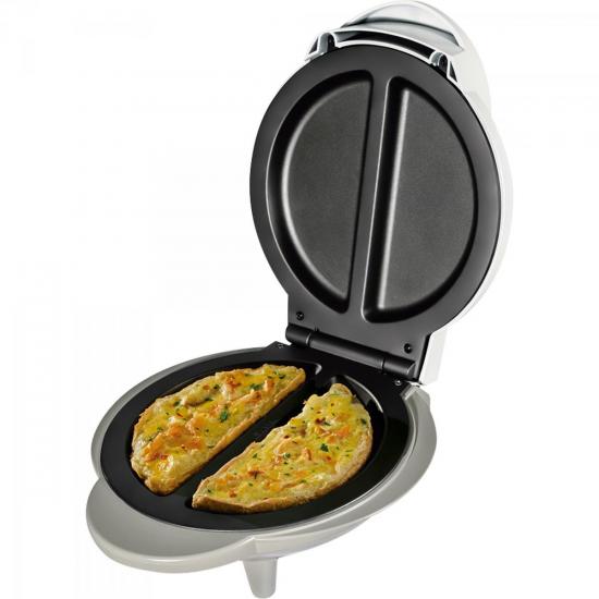 Omeleteira 800W 220V +EGG OML100 Branca CADENCE por 0,00 à vista no boleto/pix ou parcele em até 1x sem juros. Compre na loja Mundomax!