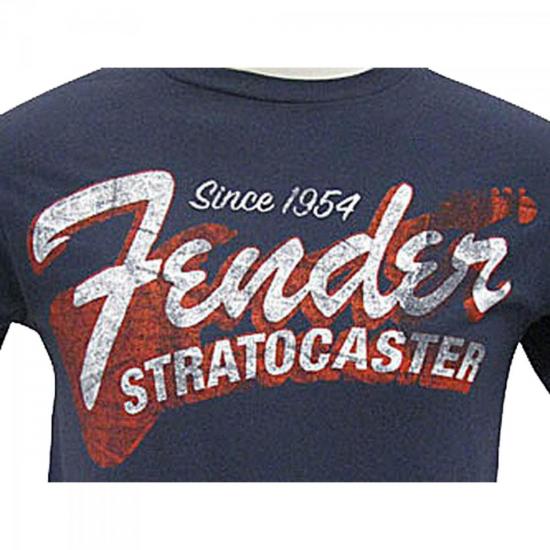 Camiseta FENDER \"G\" SINCE 1954 STRAT Azul por 161,90 à vista no boleto/pix ou parcele em até 6x sem juros. Compre na loja Mundomax!