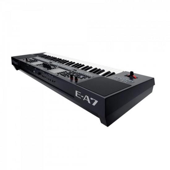 Teclado Arranjador ROLAND E-A7 Preto por 8.354,90 à vista no boleto/pix ou parcele em até 12x sem juros. Compre na loja Mundomax!