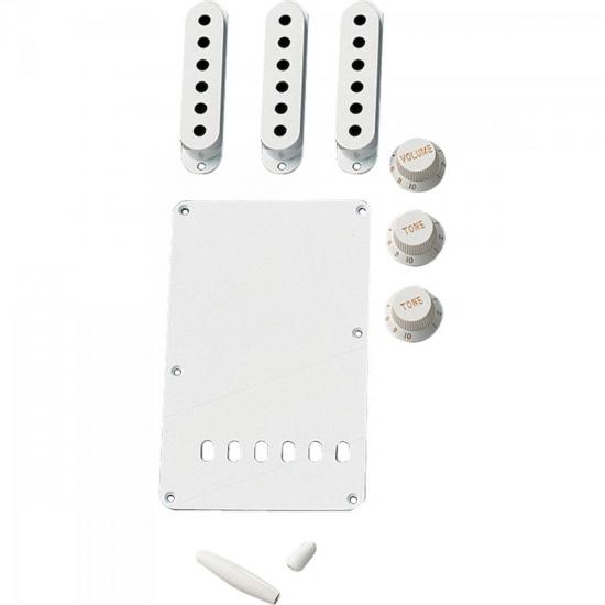 Kit de Acessórios para Guitarra VINTAGE-STYLE STRATOCASTER Branco FENDER por 0,00 à vista no boleto/pix ou parcele em até 1x sem juros. Compre na loja Mundomax!