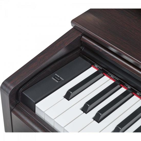 Piano Digital YAMAHA ARIUS YDP-103R Marrom por 7.375,00 à vista no boleto/pix ou parcele em até 12x sem juros. Compre na loja Mundomax!