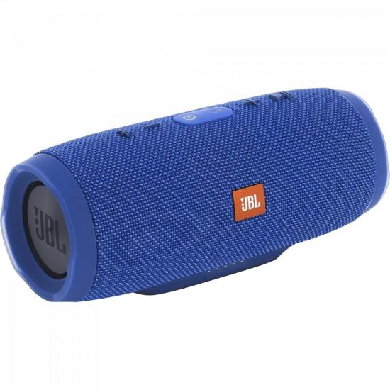 Caixa Multimídia Portátil Bluetooth Resistente à Água CHARGE 3 Azul JBL por 0,00 à vista no boleto/pix ou parcele em até 1x sem juros. Compre na loja Mundomax!