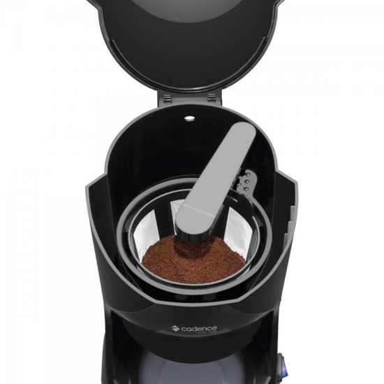 Cafeteira Elétrica CAF142 Royal Café 127V Preta CADENCE por 0,00 à vista no boleto/pix ou parcele em até 1x sem juros. Compre na loja Mundomax!
