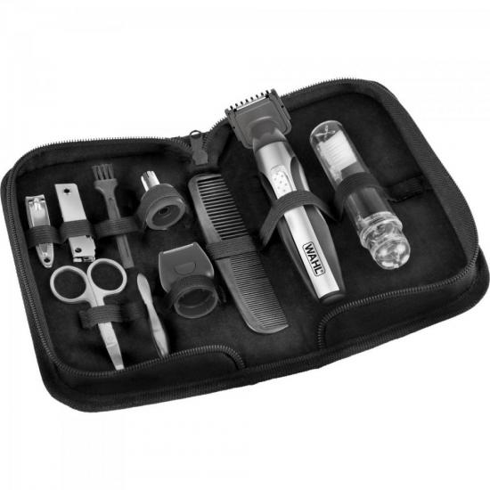 Aparador de Pelos Faciais à Pilha AA TRAVEL KIT Cinza/Preto WAHL por 114,90 à vista no boleto/pix ou parcele em até 4x sem juros. Compre na loja Mundomax!