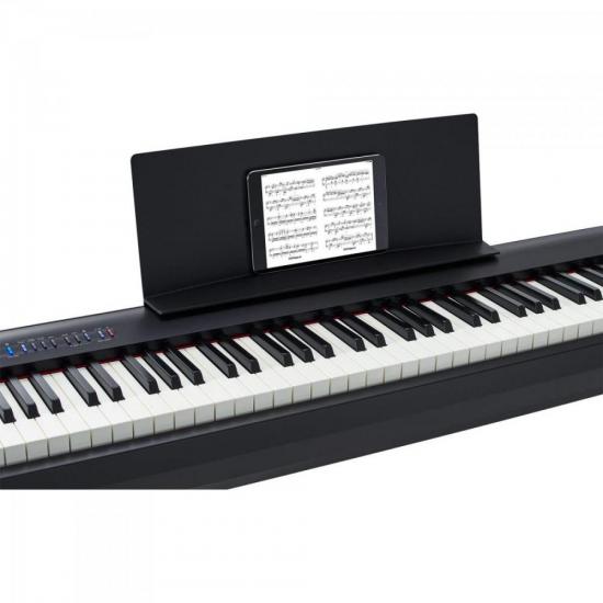 Piano Digital ROLAND c/ 88 tc FP-30 Preto por 7.199,90 à vista no boleto/pix ou parcele em até 12x sem juros. Compre na loja Mundomax!