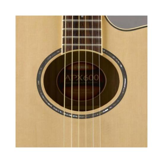 Violão Yamaha APX600 Eletroacústico Aço Natural por 2.389,00 à vista no boleto/pix ou parcele em até 12x sem juros. Compre na loja Mundomax!