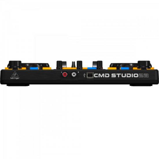 Controlador DJ CMD STUDIO 2A Preto BEHRINGER por 0,00 à vista no boleto/pix ou parcele em até 1x sem juros. Compre na loja Mundomax!