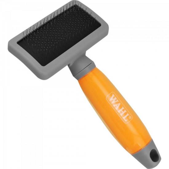 Rasqueadeira Soft Gel Media PET Preto/Laranja WAHL CLIPPER por 0,00 à vista no boleto/pix ou parcele em até 1x sem juros. Compre na loja Mundomax!