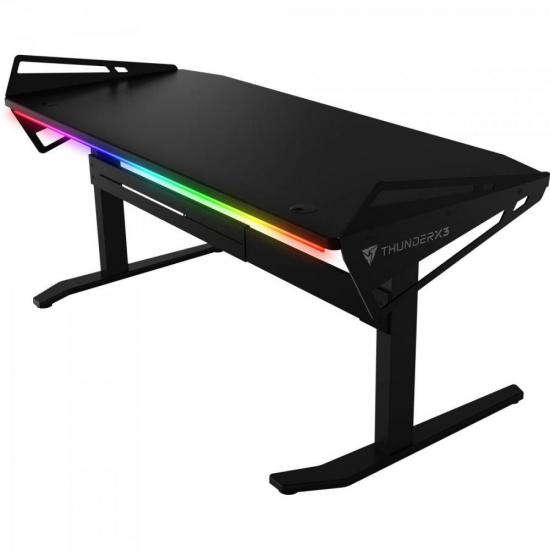 Mesa Gamer Automatizada HEX 120CM AD7 M Preto THUNDERX3 por 0,00 à vista no boleto/pix ou parcele em até 1x sem juros. Compre na loja Thunderx3!