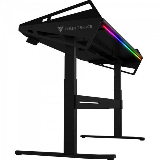 Mesa Gamer Automatizada HEX 120CM AD7 M Preto THUNDERX3 por 0,00 à vista no boleto/pix ou parcele em até 1x sem juros. Compre na loja Thunderx3!