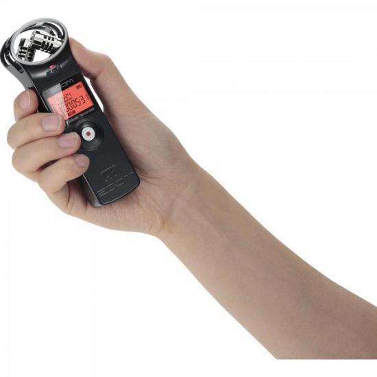 Gravador Digital H1 Handy Recorder Preto ZOOM por 0,00 à vista no boleto/pix ou parcele em até 1x sem juros. Compre na loja Mundomax!