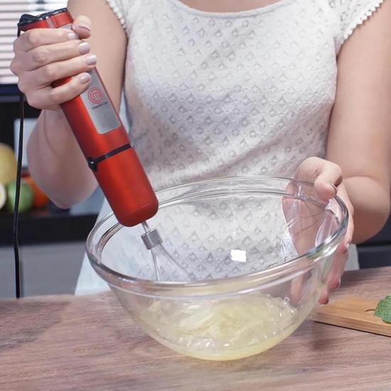 Mixer de Mão Premium com Acessórios MI3001V 700W 127V Vermelho MASTERCHEF por 0,00 à vista no boleto/pix ou parcele em até 1x sem juros. Compre na loja Mundomax!